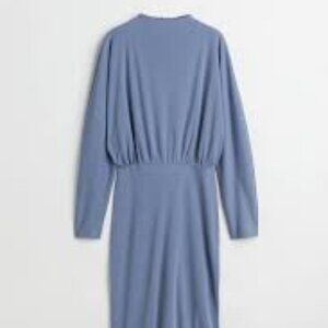 H&M Batwing Sleeved Dress